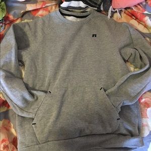 ☄️NWOT Sport and warm Russell Sweatshirt☄️